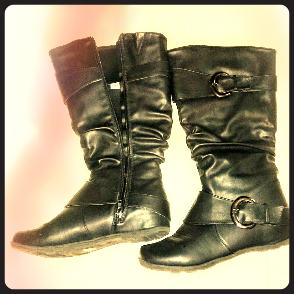 Journee Boots